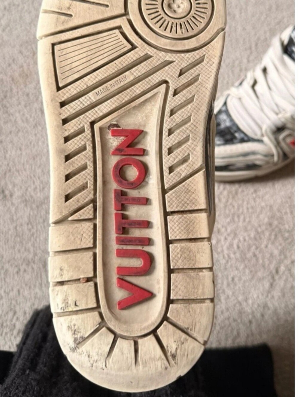 Louis Vuitton LV 'Colored In' White Trainer Men's Sneaker Size 6.5 LV/8 US - Picture 14 of 14